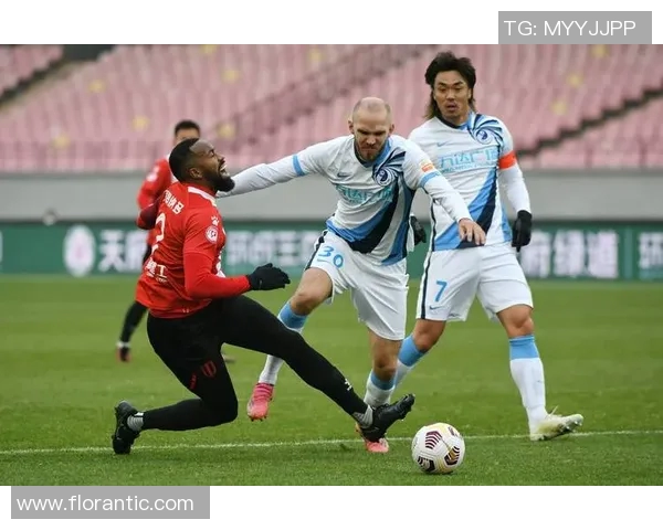 成都与杭州足球队对决赛后分析速度对比及战术解析