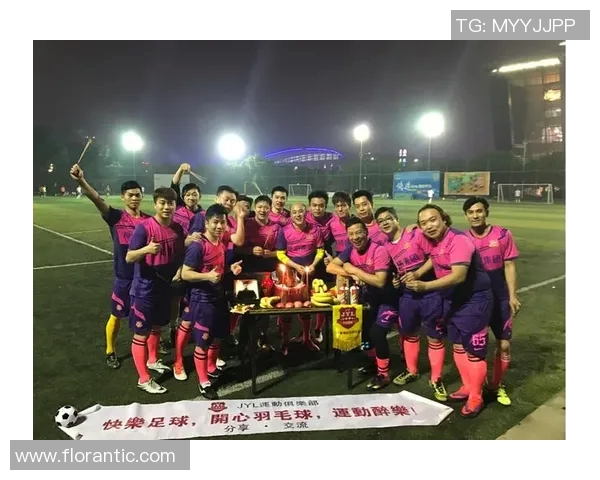 杭州足球队荣登全国足球团队协作排行榜第二名展现出色团队精神与实力 杭州足球队荣登全国足球团队协作排行榜第二名展现出色团队精神与实力