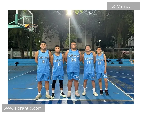 篮球团队协作实力评比上海篮球队荣登第十名展现团队精神与默契 篮球团队协作实力评比上海篮球队荣登第十名展现团队精神与默契