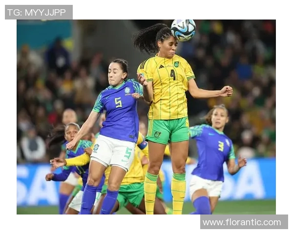 日本女足与巴西女足激战正酣谁能在国际赛场上笑到最后