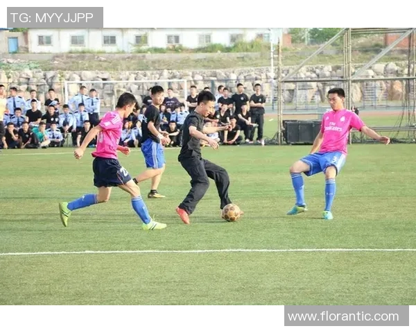 阿德莱德与利物浦的激烈对决展现足球魅力与团队精神